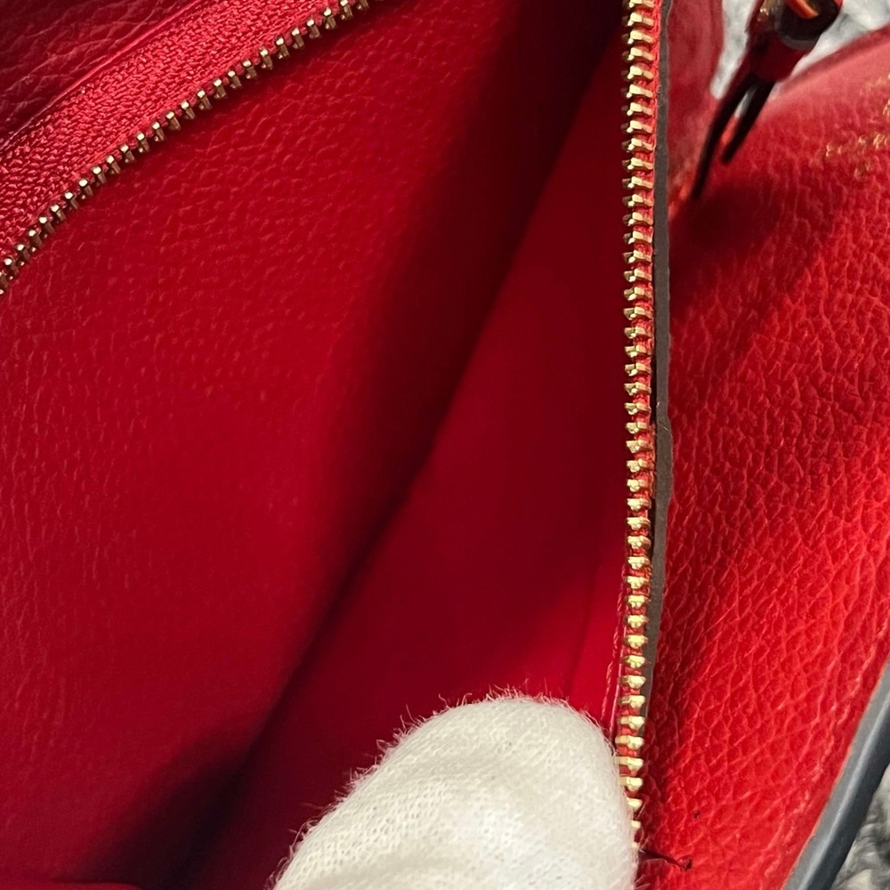 Louis Vuitton Red Monogram Wallet
Empriente
Pre loved in great condition. - Picture 8 of 12